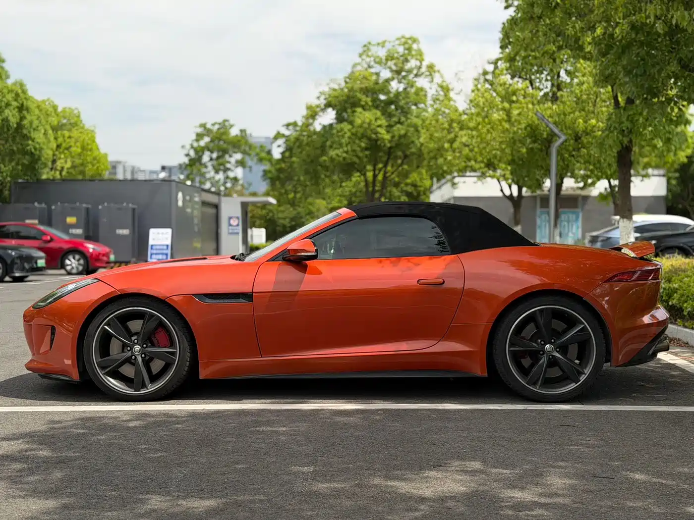 Jaguar F-TYPE 2013 5.0 SC S Convertible China Limited Edition фото 9