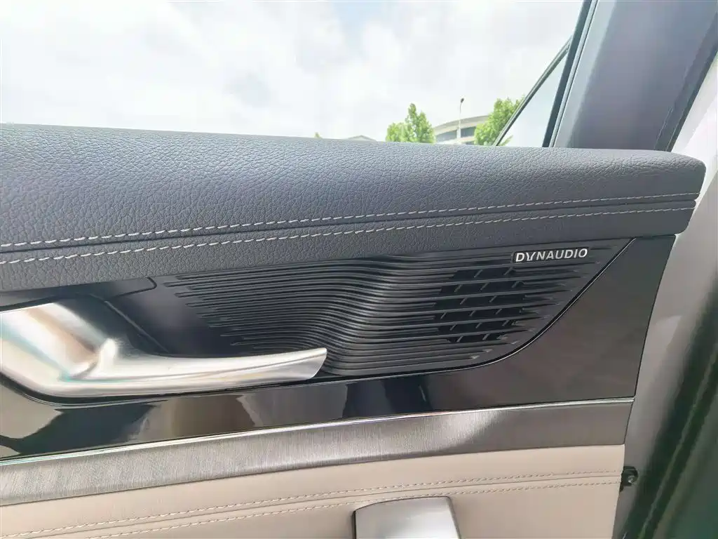 BYD Tang New Energy 2025 DM-i 115KM Flagship фото 11