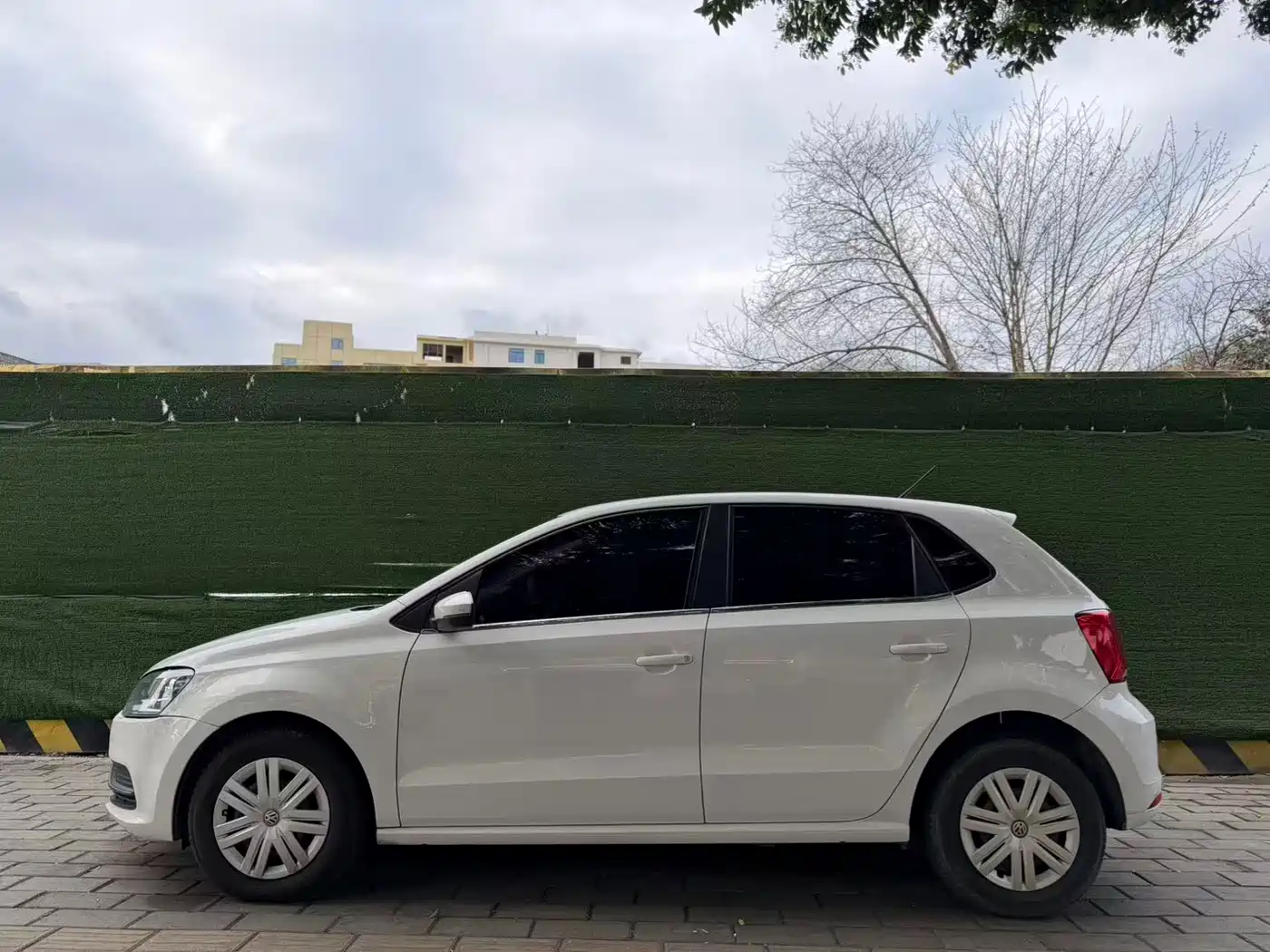Volkswagen Polo 2016 1.4L Manual Trend фото 3