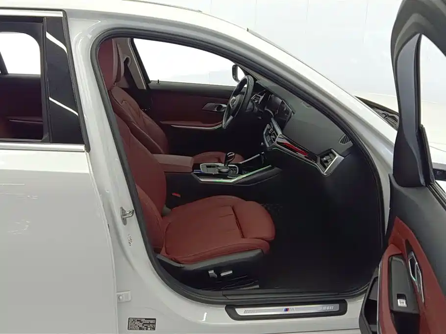 BMW 3 Series 2022 320Li M Sport Package фото 8