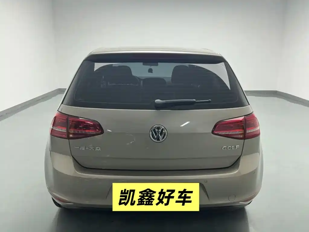 Volkswagen Golf 2015 1.6L Automatic Comfort фото 5