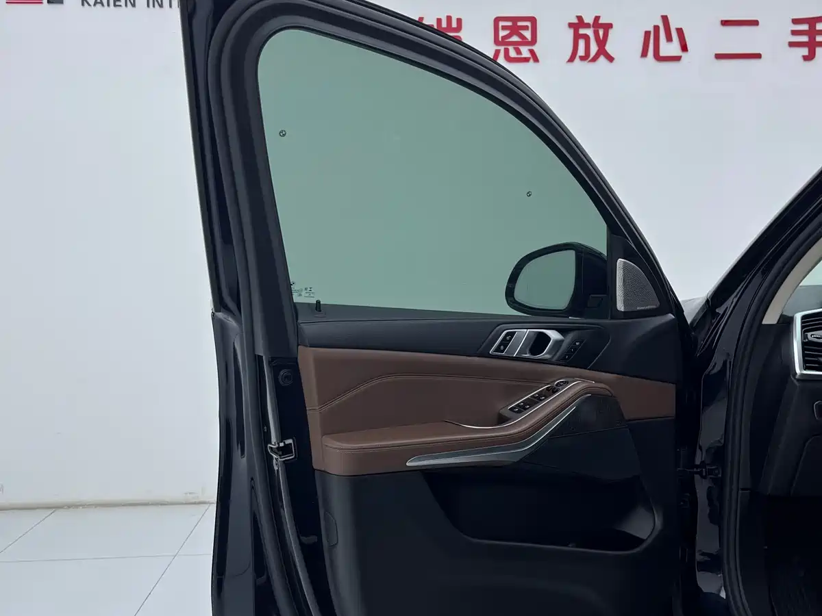 BMW X5 (Import) 2019 xDrive40i M Sport Package фото 13