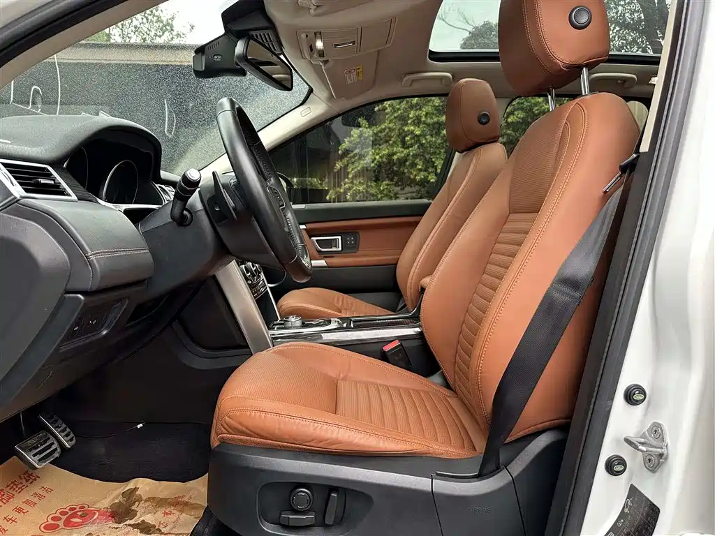 Land Rover Discovery Sport 2017 2.0T HSE LUXURY фото 4