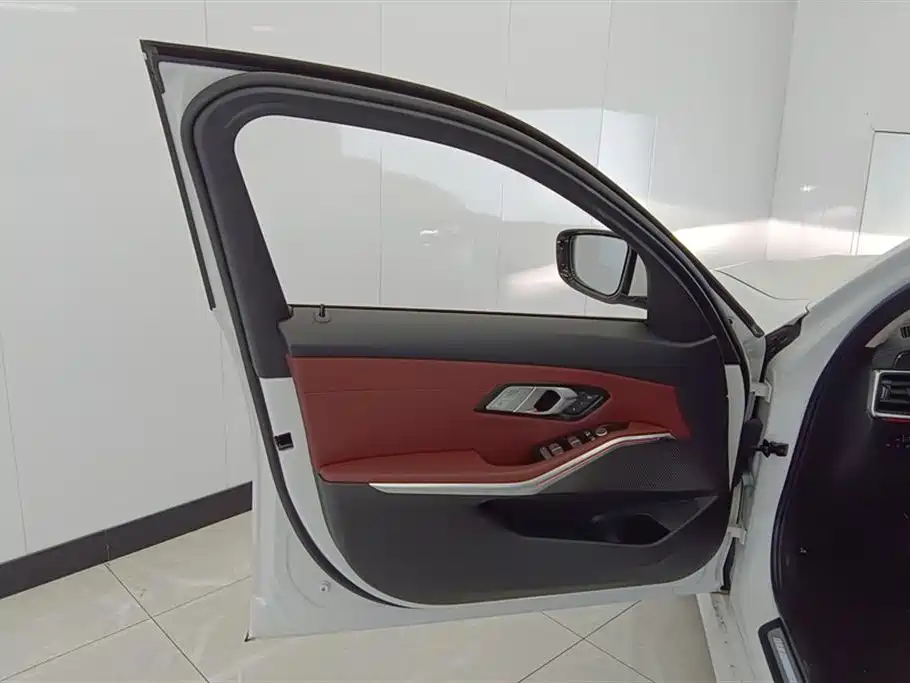 BMW 3 Series 2022 320Li M Sport Package фото 7
