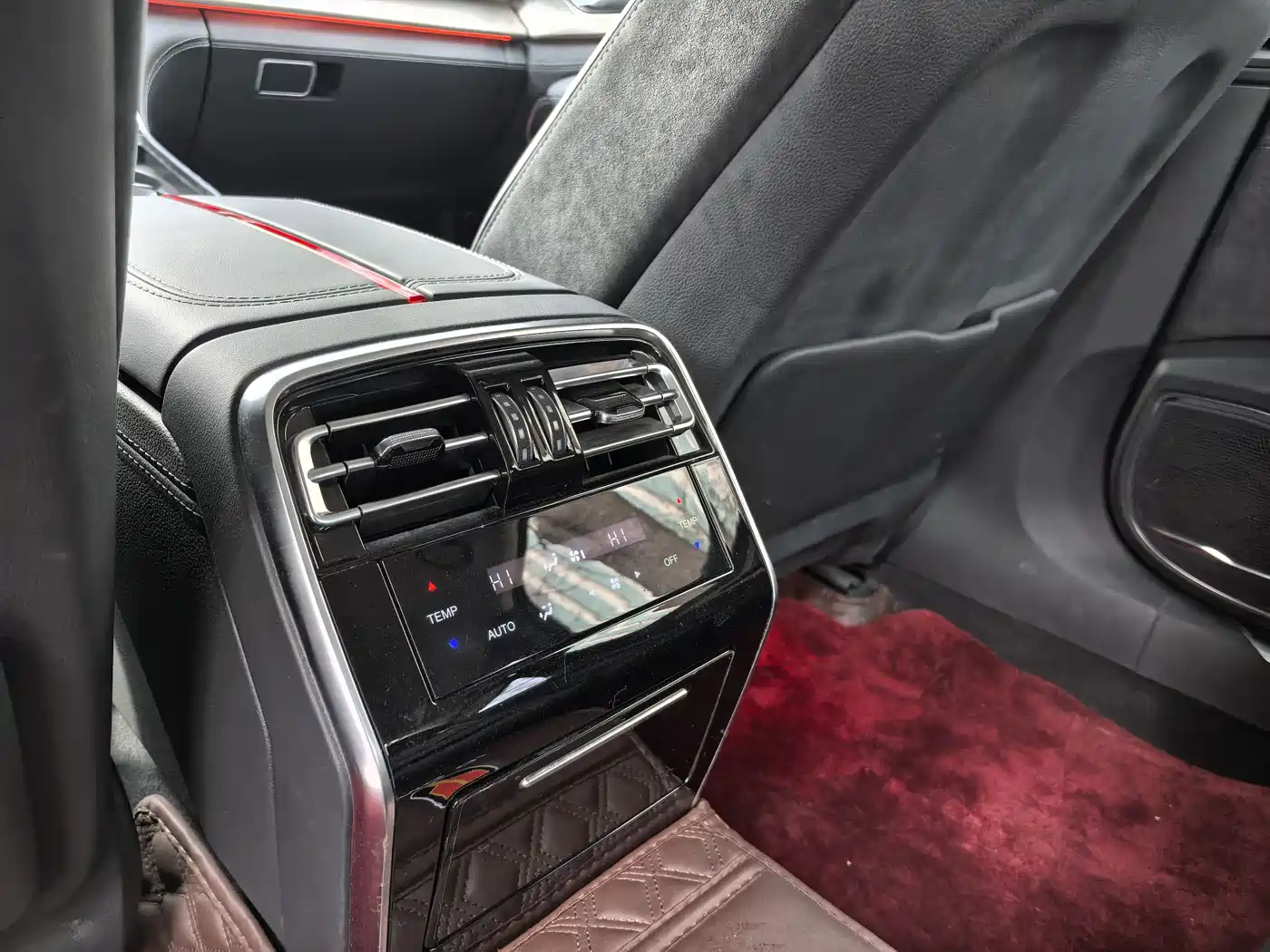 Hongqi H9 2020 3.0T Smart Connection Qi Chang Edition фото 17