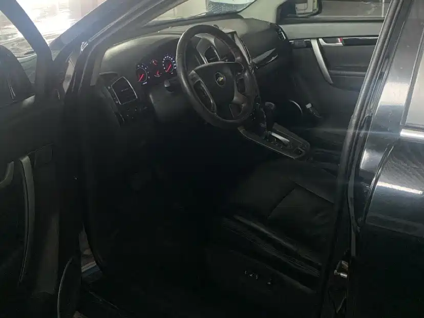 Chevrolet Captiva 2013 2.4L 2WD Urban Edition 7-seater фото 9