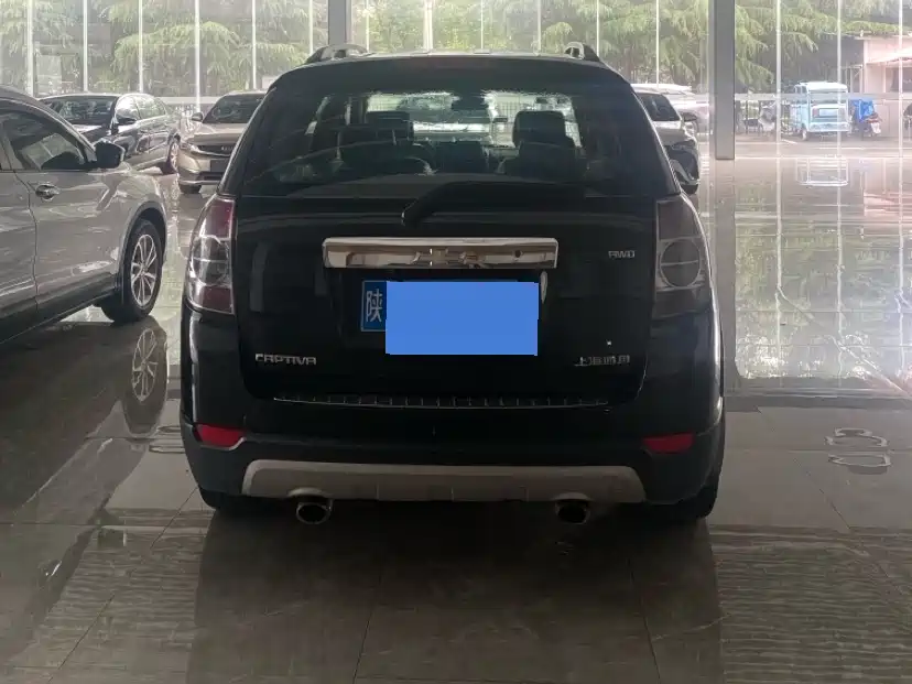 Chevrolet Captiva 2013 2.4L 2WD Urban Edition 7-seater фото 4