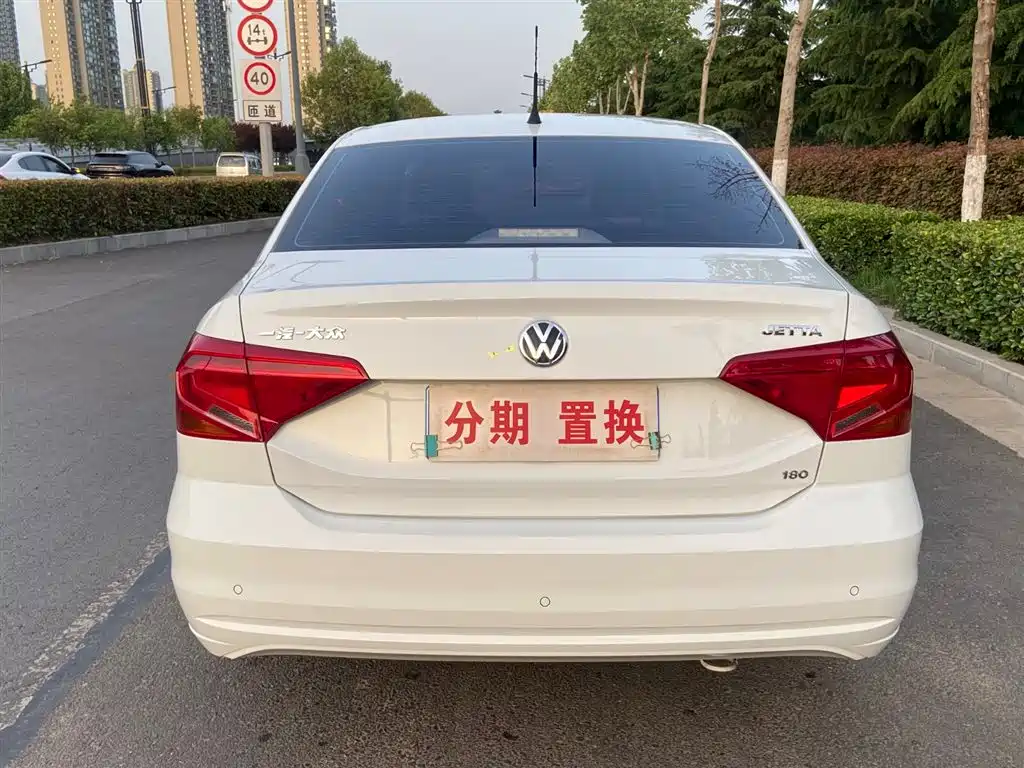 Volkswagen Jetta 2019 Dream Edition 1.5L Manual Fashion фото 13