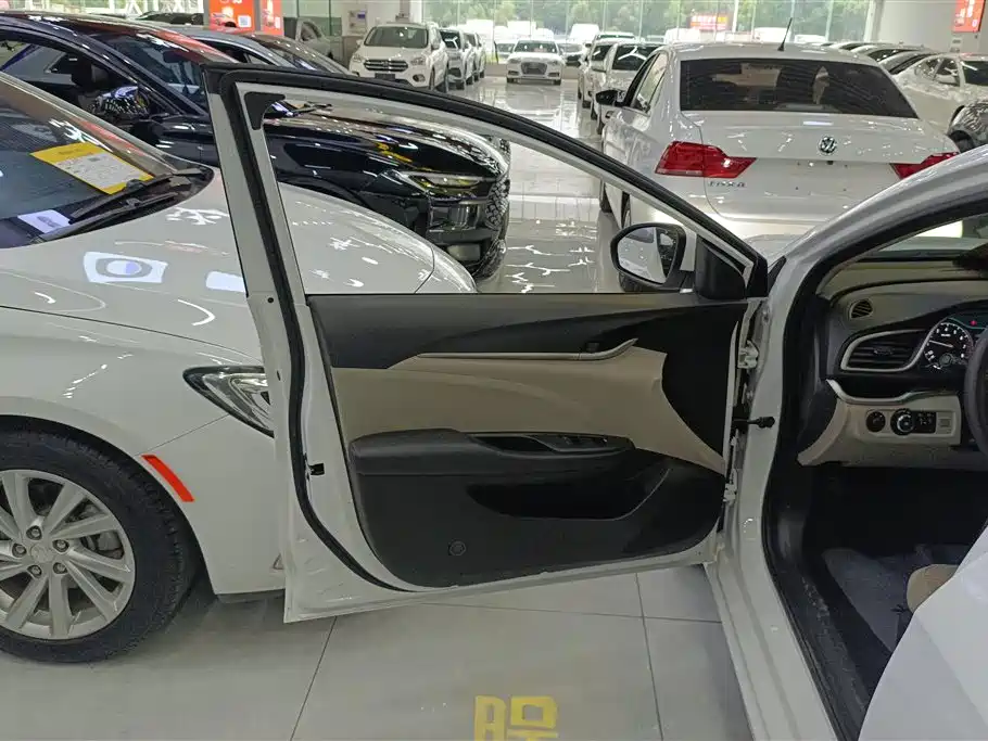 Buick Excelle 2021 Exemplar 1.5L Auto Elite фото 7