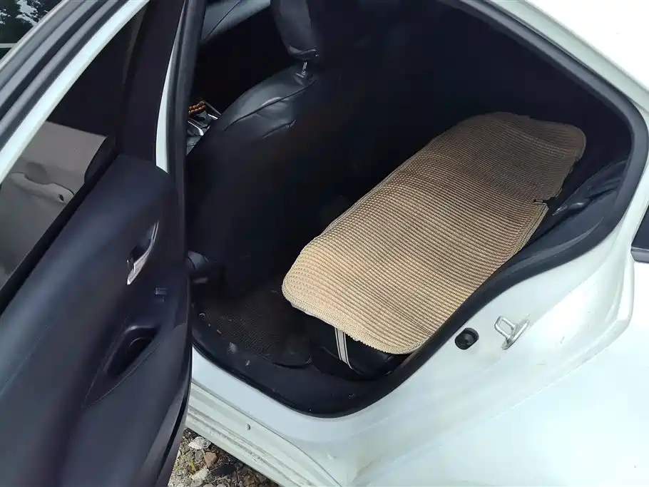 Toyota Corolla 2023 1.8L Smart Hybrid Dual Engine Pioneer Edition фото 11