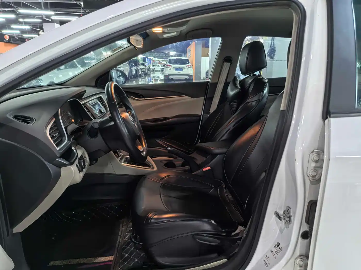 Фото 4 - Buick Excelle