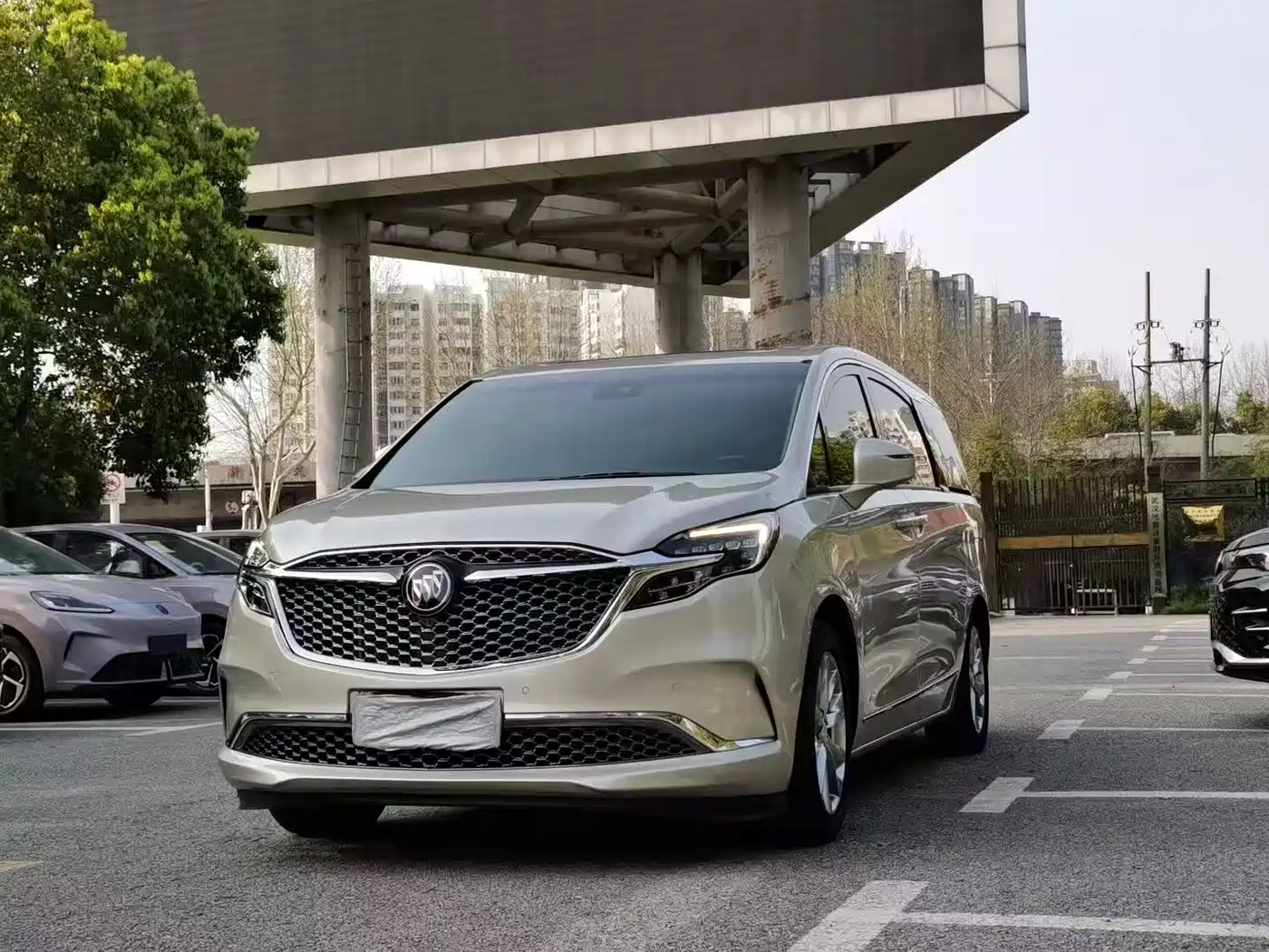 Buick GL8 2020 ES Landglory 653T Flagship
