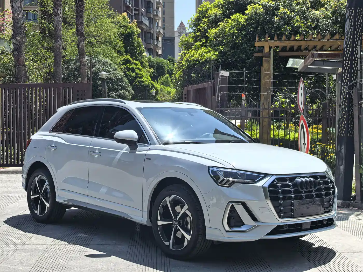 Audi Q3 2024 35 TFSI Fashion Sport фото 5