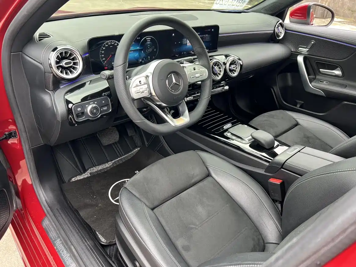 Mercedes-Benz A-Class 2021 A 200 L Sport Sedan Dynamic Type фото 6