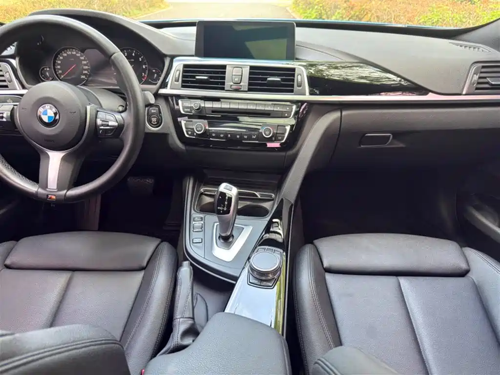 BMW 3 Series GT 2020 320i M Sport Package фото 18