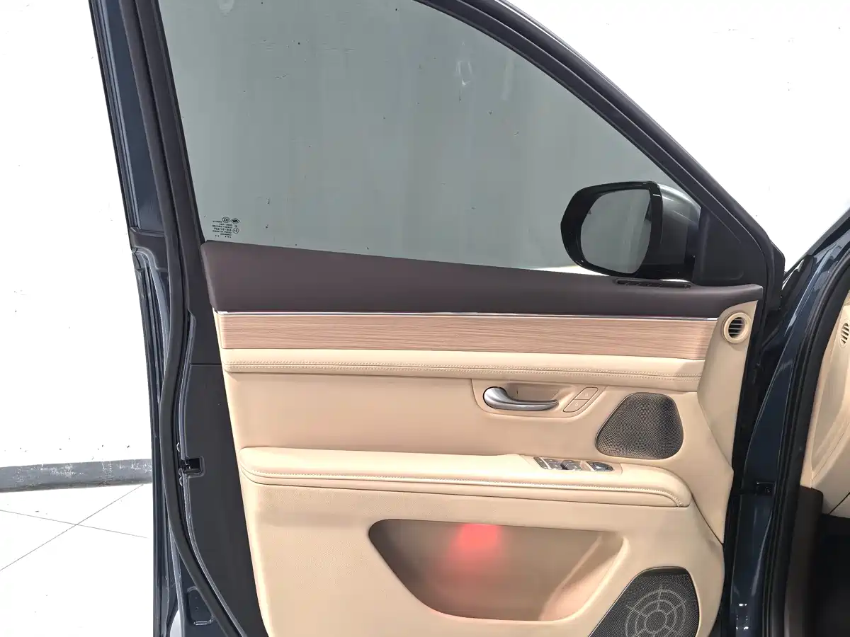 AITO Wenjie AITO M7 2024 1.5T Smart Drive 4WD Ultra 5-seater фото 14