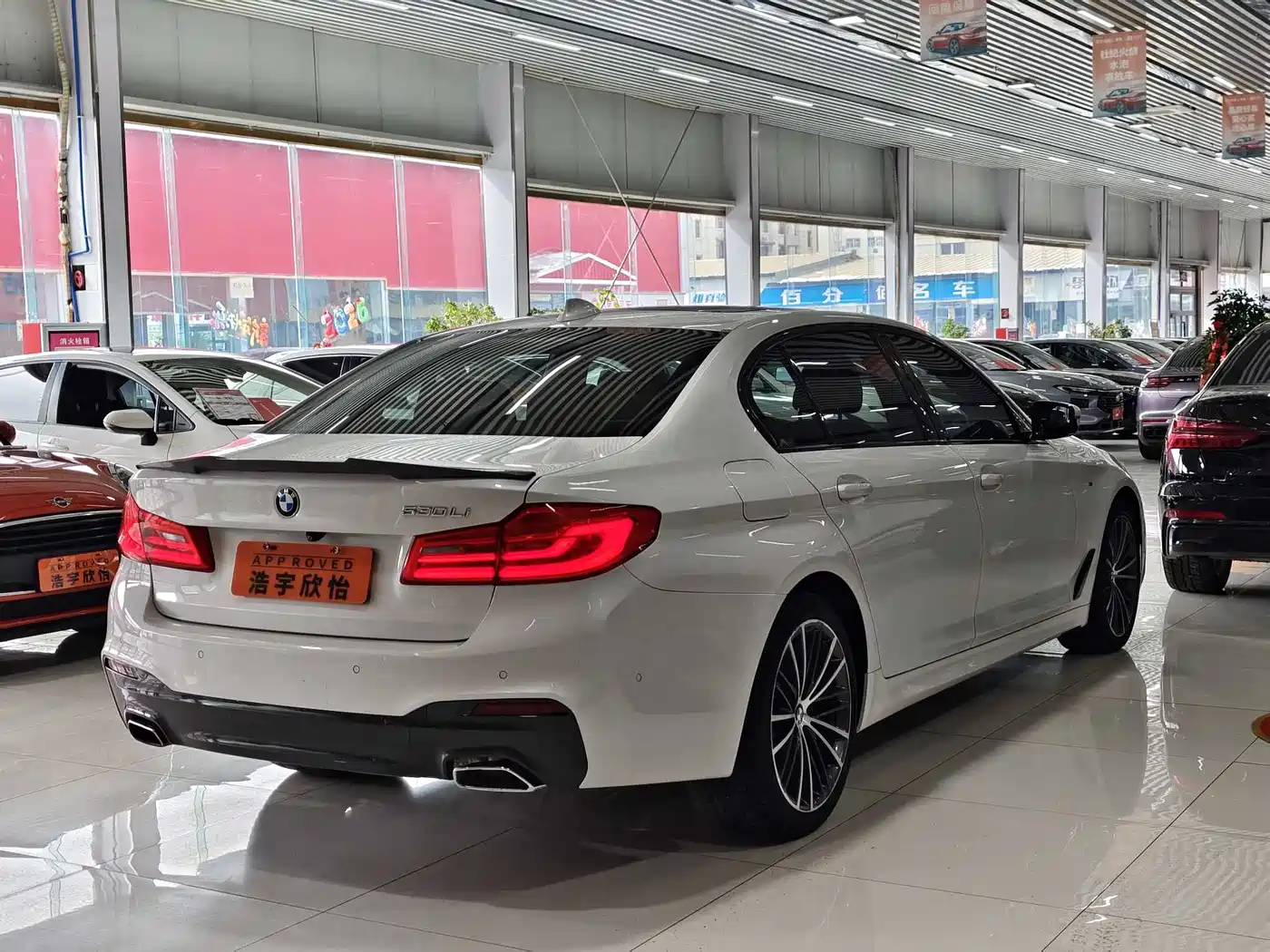 BMW 5 Series 2019 530Li Premium M Sport Package фото 4