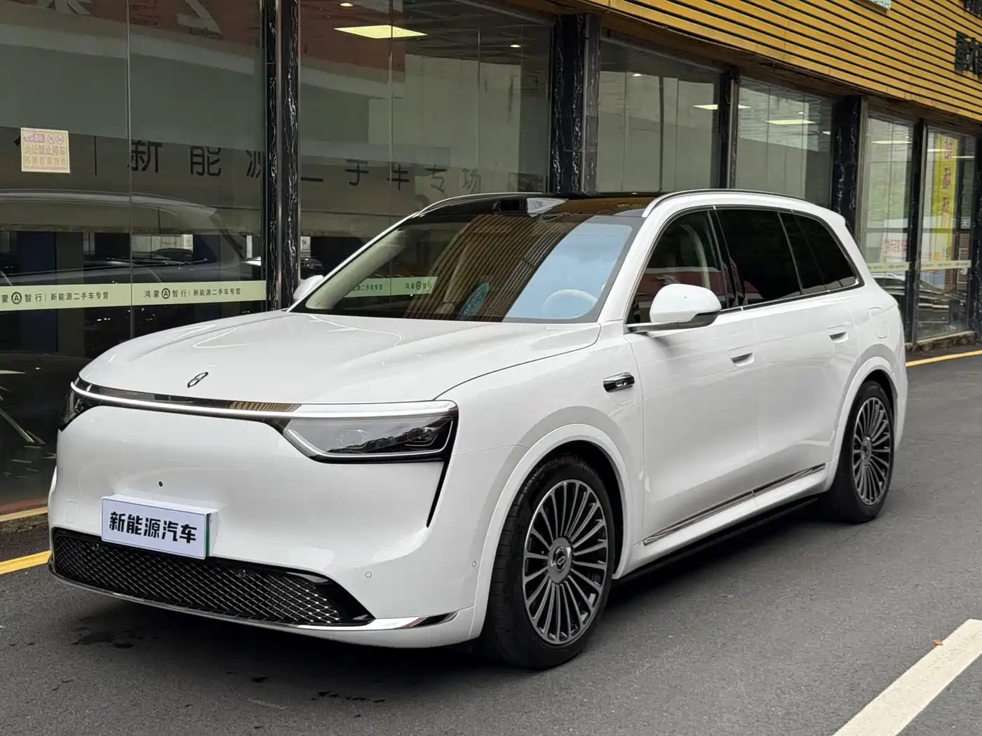 AITO Wenjie AITO M8 2025 Pure Electric Ultra AWD 5-seater