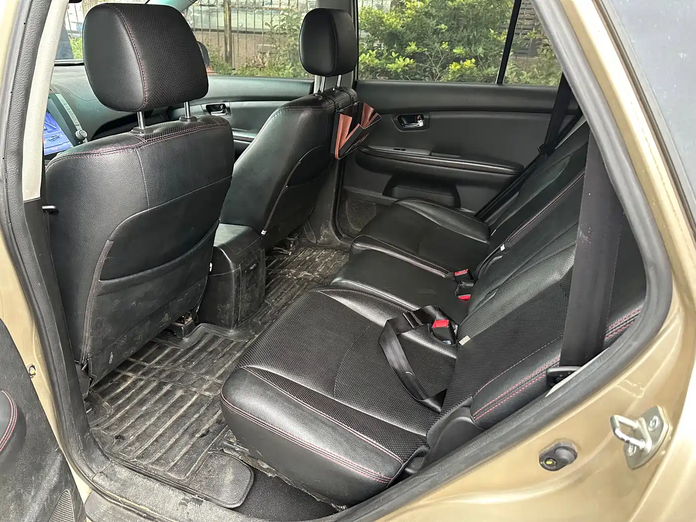 BYD S6 2015 2014 Model 2.0L Manual Luxury 5-Seater