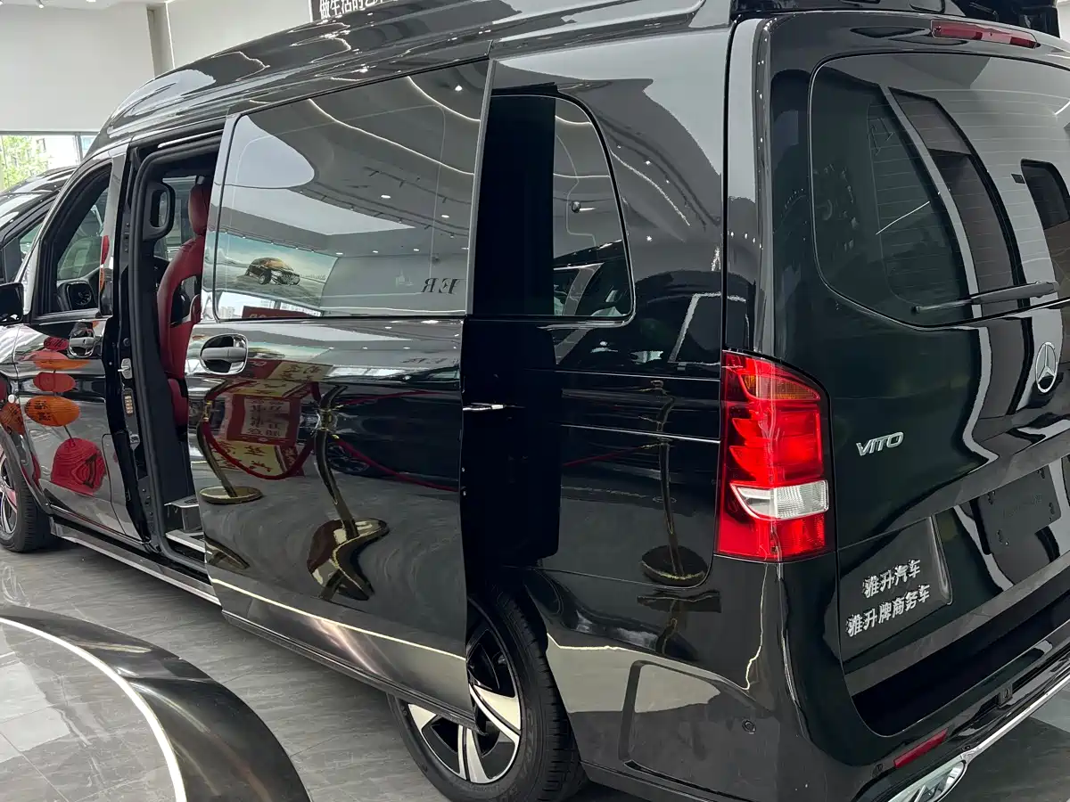 Mercedes-Benz Vito 2024 2.0T Business 7-Seater фото 21