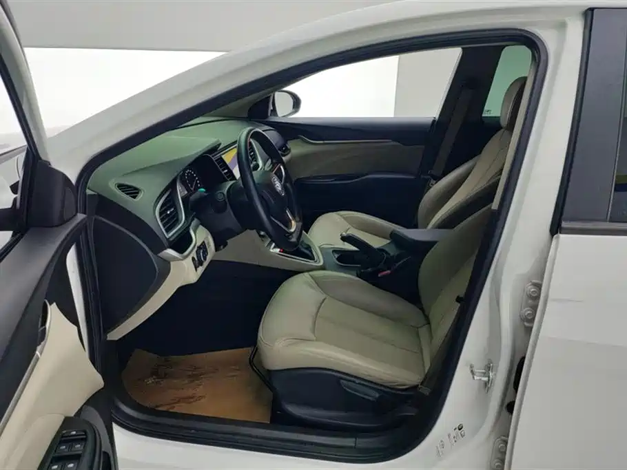 Buick Excelle 2017 15N Automatic Elite фото 9