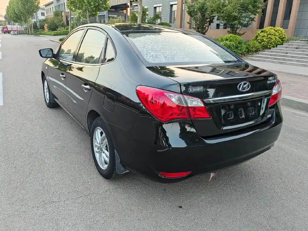 Hyundai Elantra 2011 1.6L Automatic Comfort фото 3