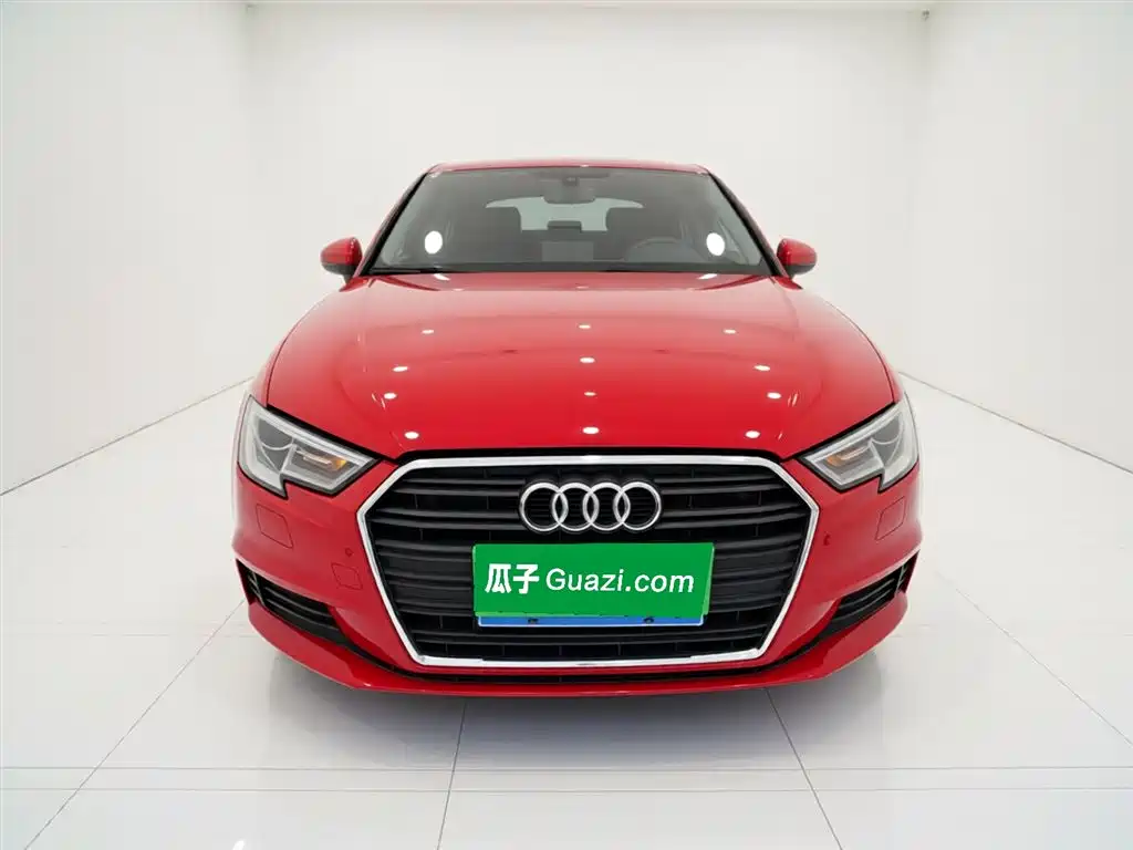 Audi A3 2017 Sportback 35 TFSI Progressive фото 3