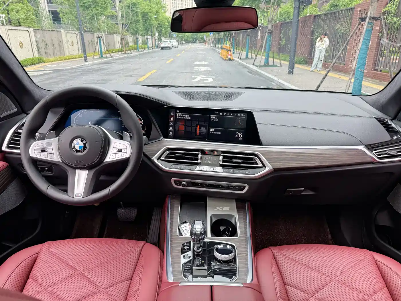 BMW X5 2022 Model xDrive 40Li M Sport Package фото 10