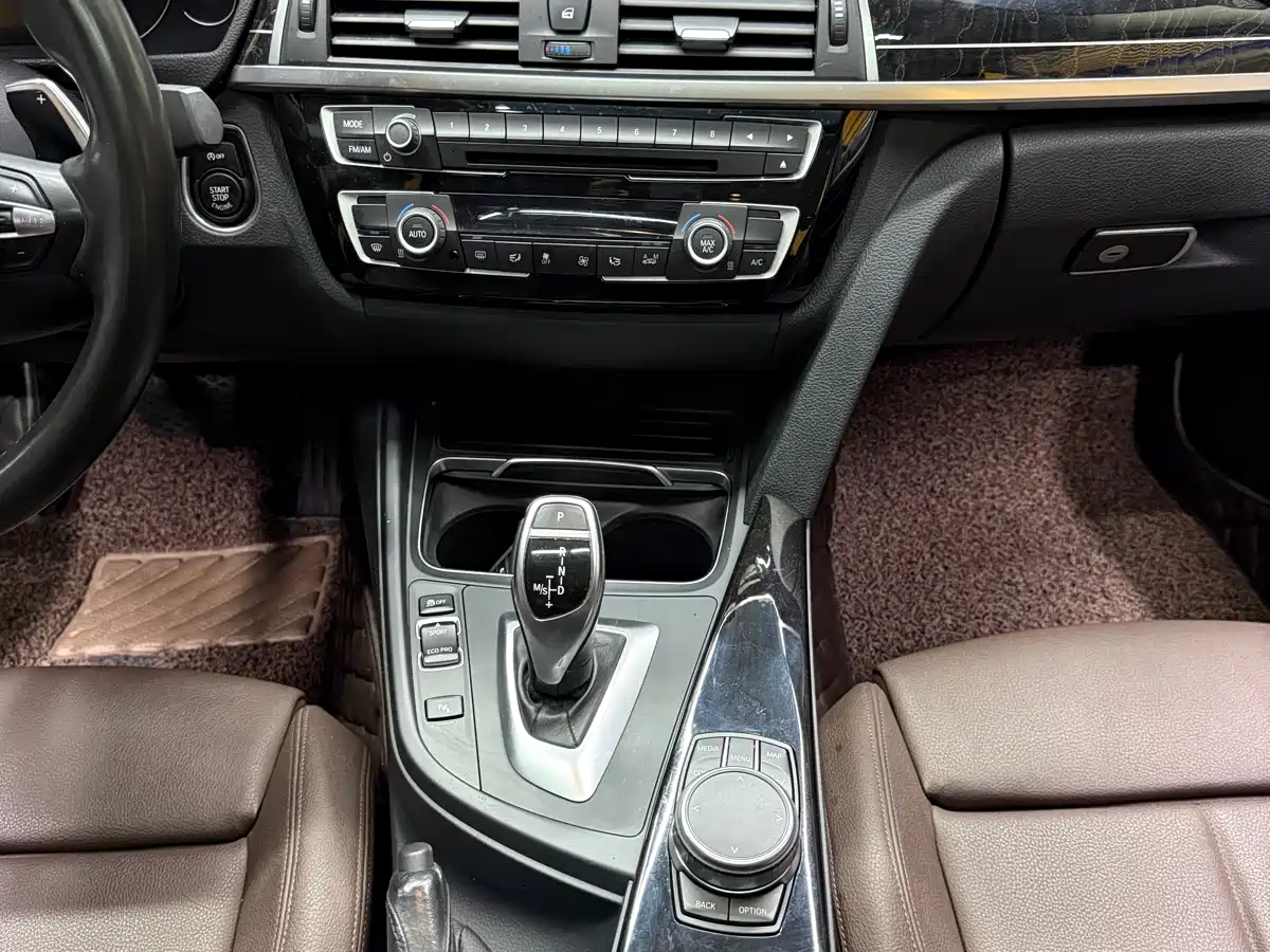 BMW 3 Series 2018 320Li Leading M Sport Package фото 12