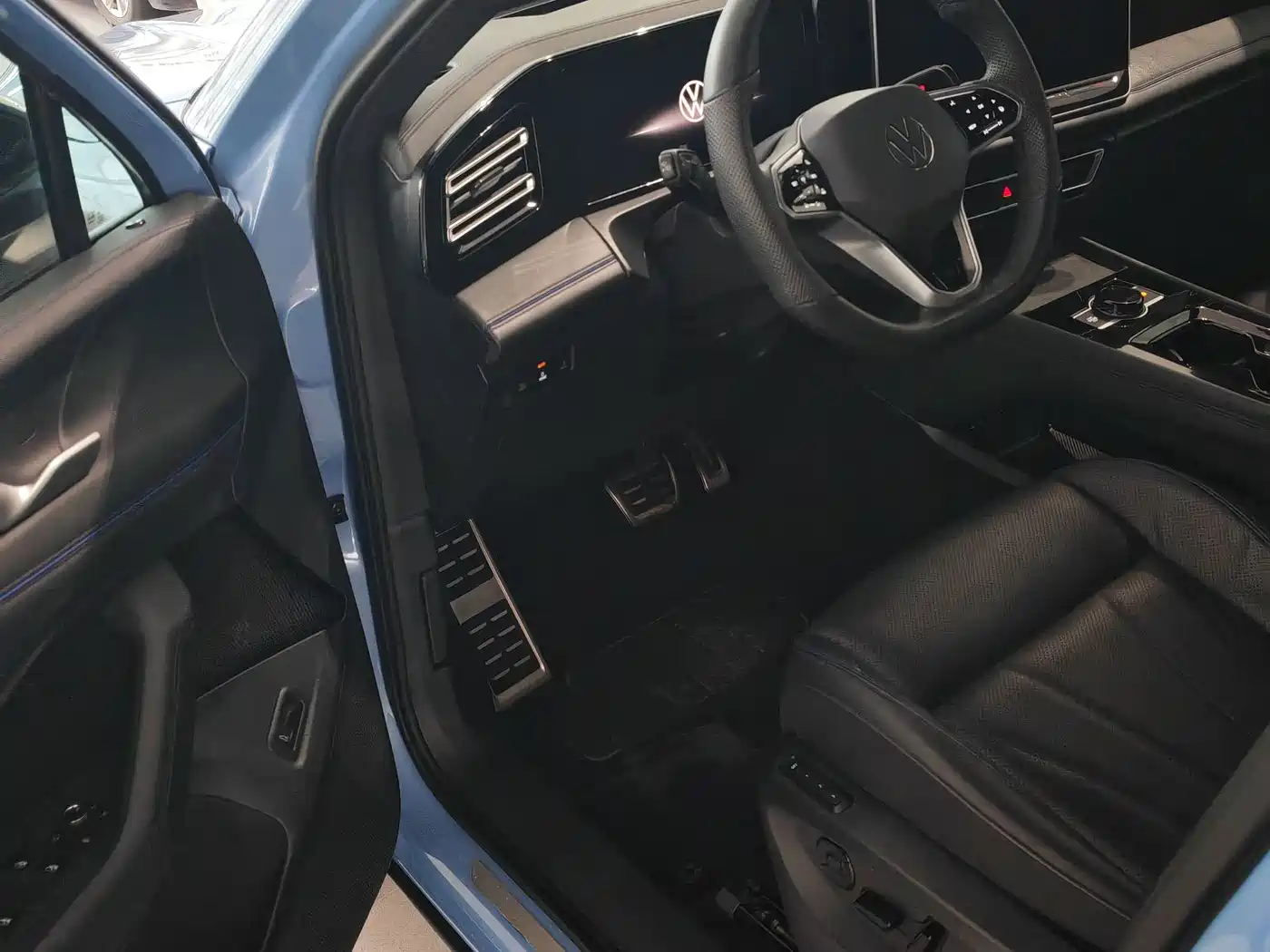 Volkswagen Tiguan L 2024 PRO 380TSI AWD R-Line Intelligent Leader Edition фото 7