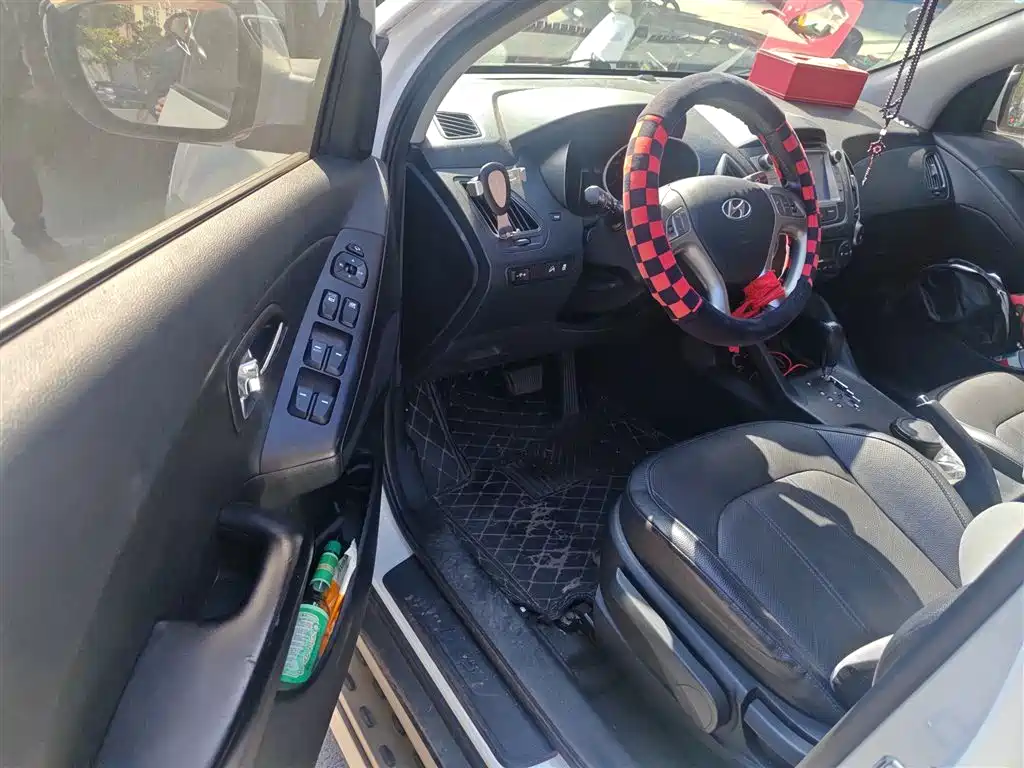 Hyundai Beijing Hyundai ix35 2013 2.0L Auto 2WD Smart GLS China IV фото 14