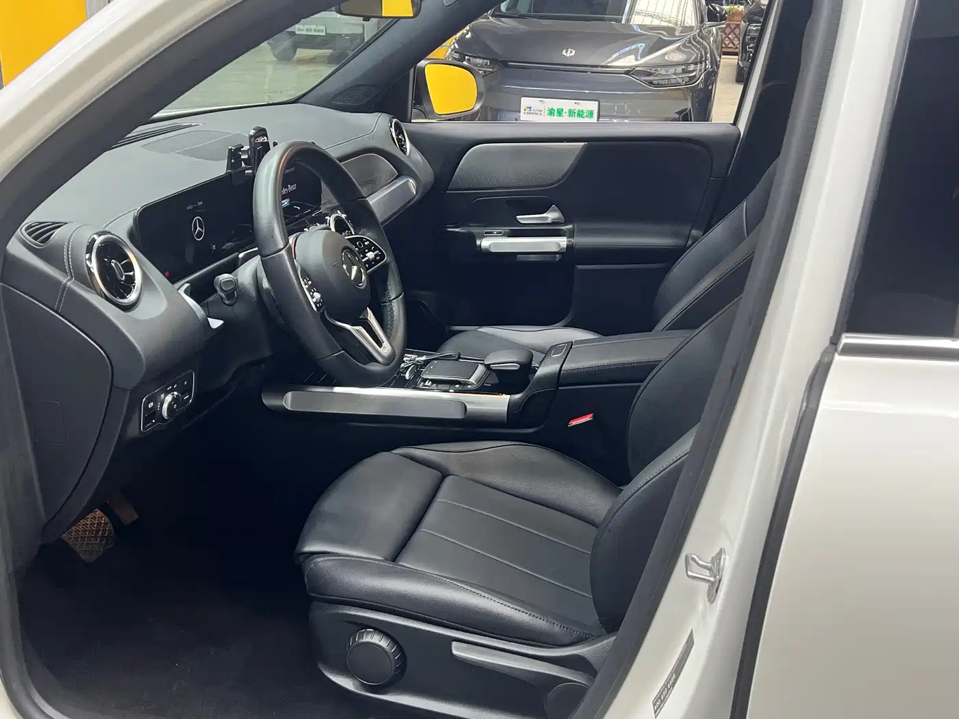 Mercedes-Benz GLB 2022 Facelift II GLB 200 Dynamic фото 16