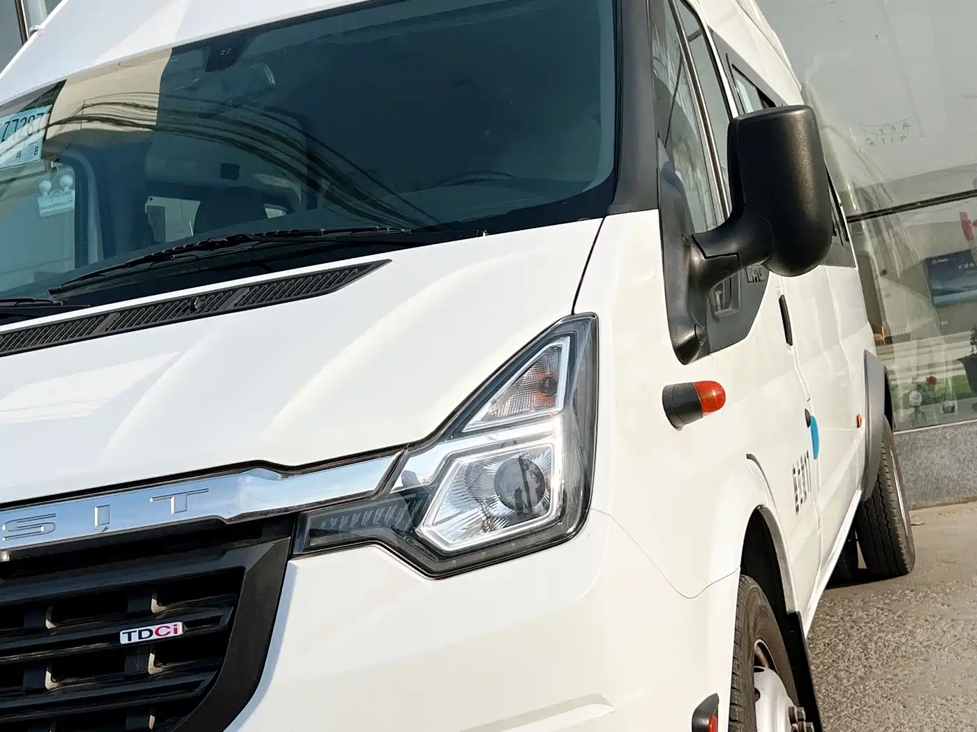 Ford New Generation Transit 2021 2021 2.2T (Package) Automatic Standard Bus Pro Extended Wheelbase Dual Rear Tires (With Sliding Door) 17-Seat High Roof China VI