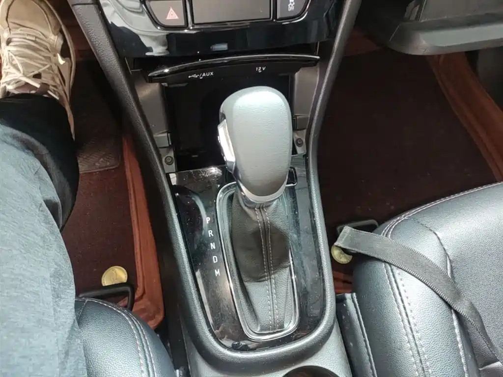 Buick Encore 2017 18T Automatic 2WD Urban Leading фото 14