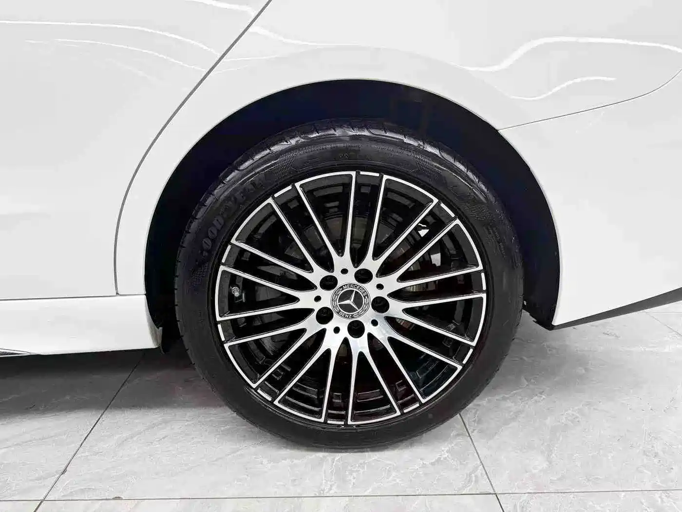 Mercedes-Benz C-Class 2024 Second Facelift C 260 L Sport фото 22