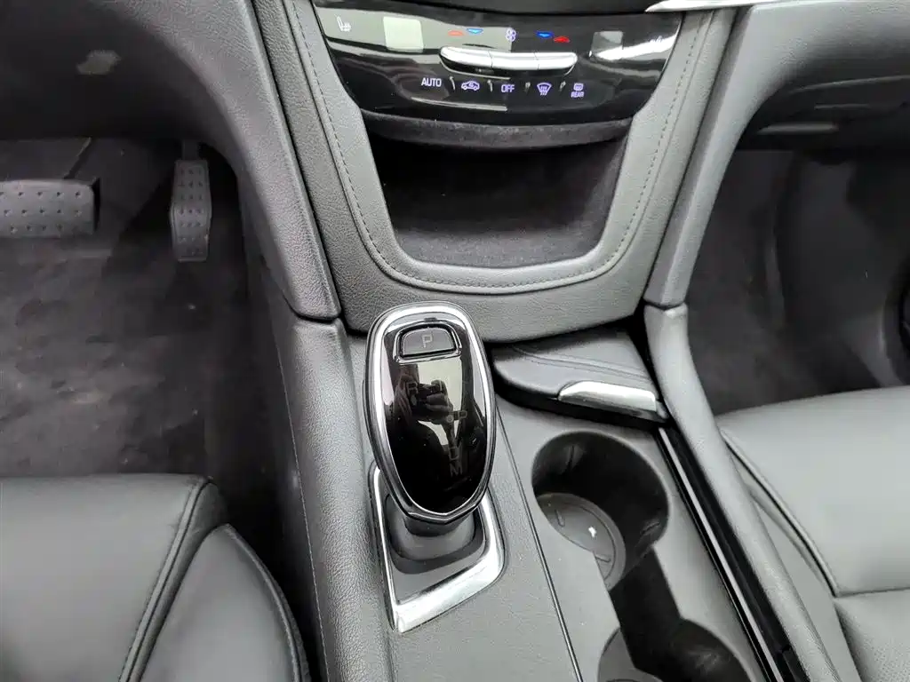 Cadillac XT5 2018 25T Luxury фото 13