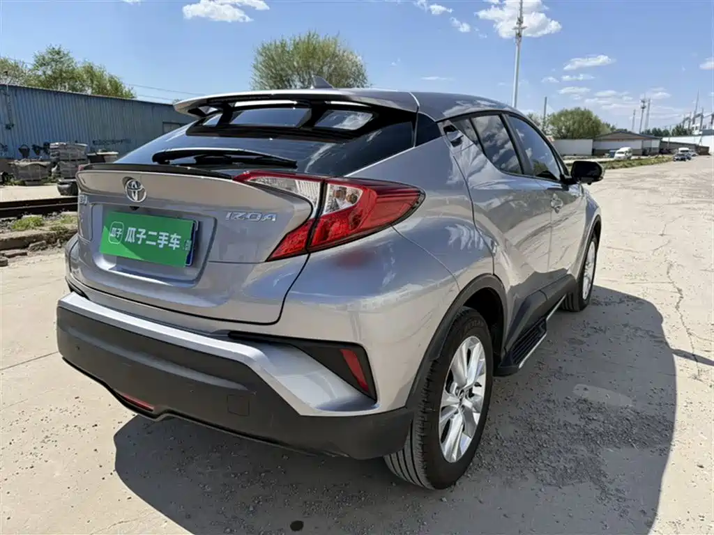 Toyota IZOA 2021 2.0L Yixiang Edition фото 4