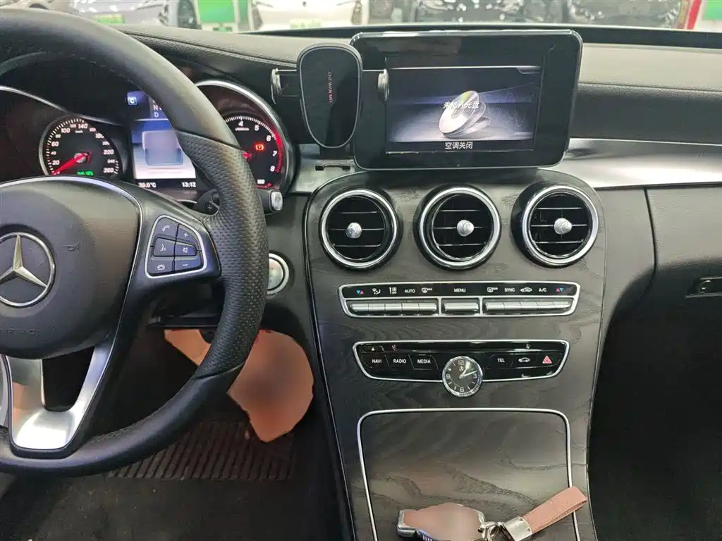 Mercedes-Benz C-Class 2016 C 200 L Sport фото 6