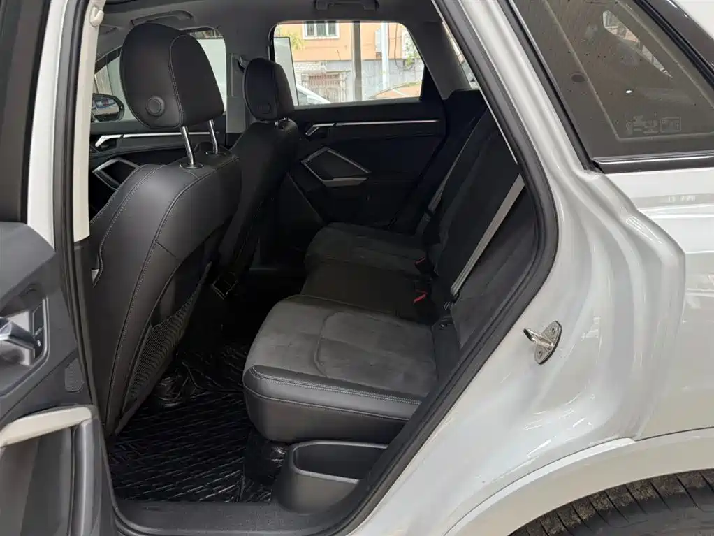 Audi Q3 2023 35 TFSI Fashion Dynamic (1.4T) фото 13