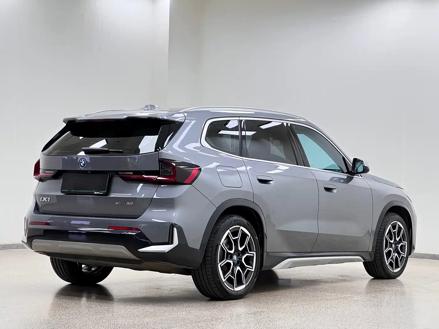 BMW iX1 2023 2023 xDrive30L X Design Package