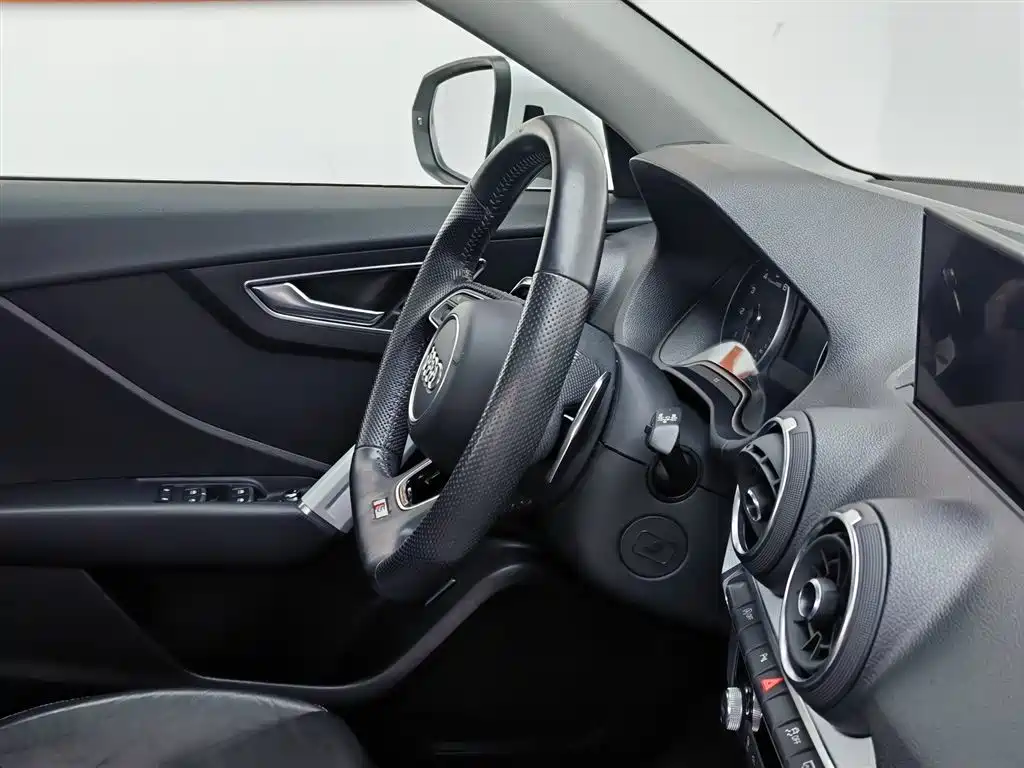 Audi Q2L 2018 35 TFSI Fashion Elegance China V фото 22