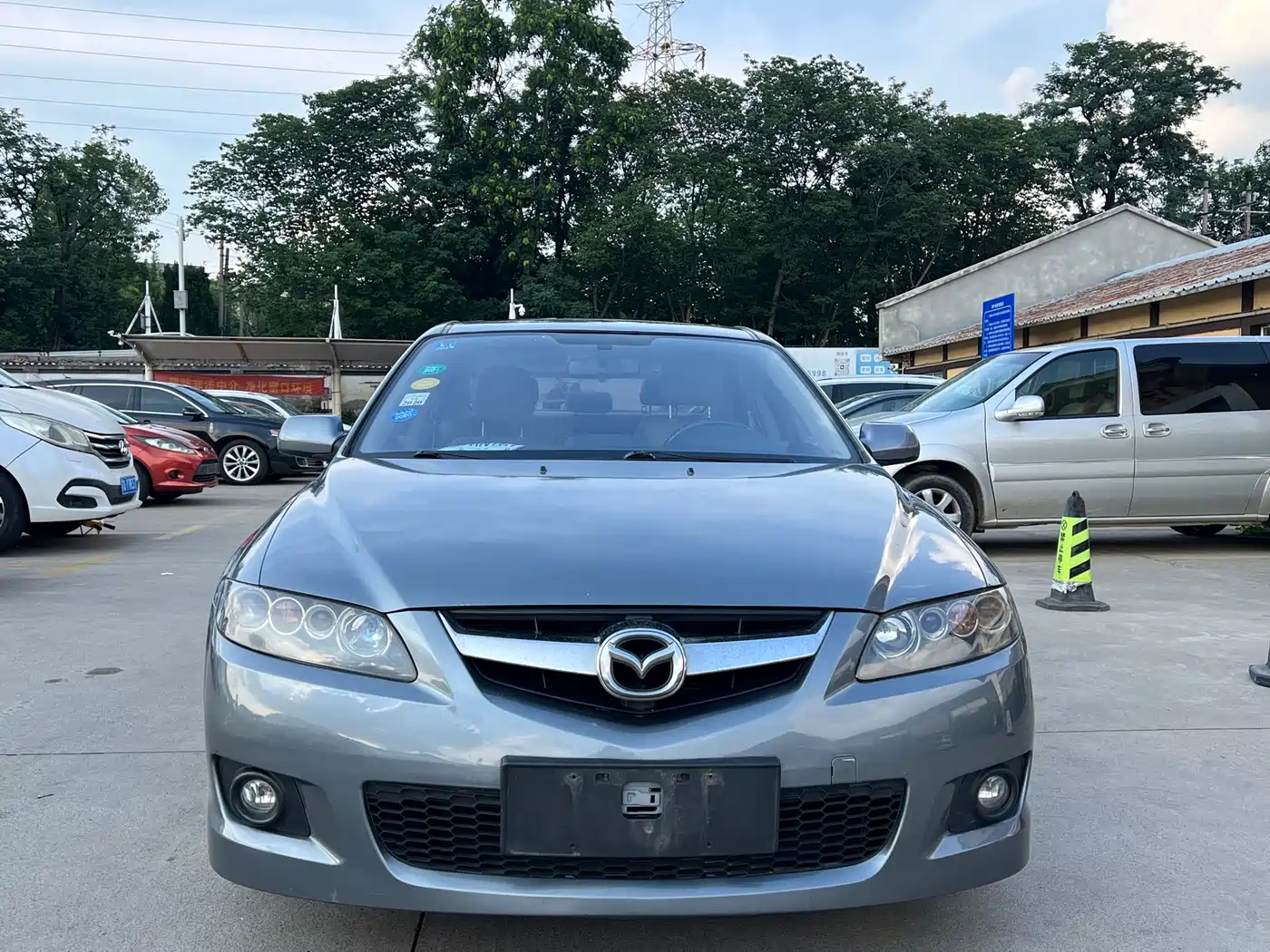 Photo 2 - Mazda 6
