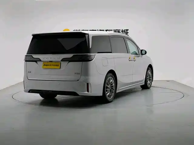 Voyah Auto Voyah Dreamer 2022 Low-carbon Dream+Smart Package фото 6