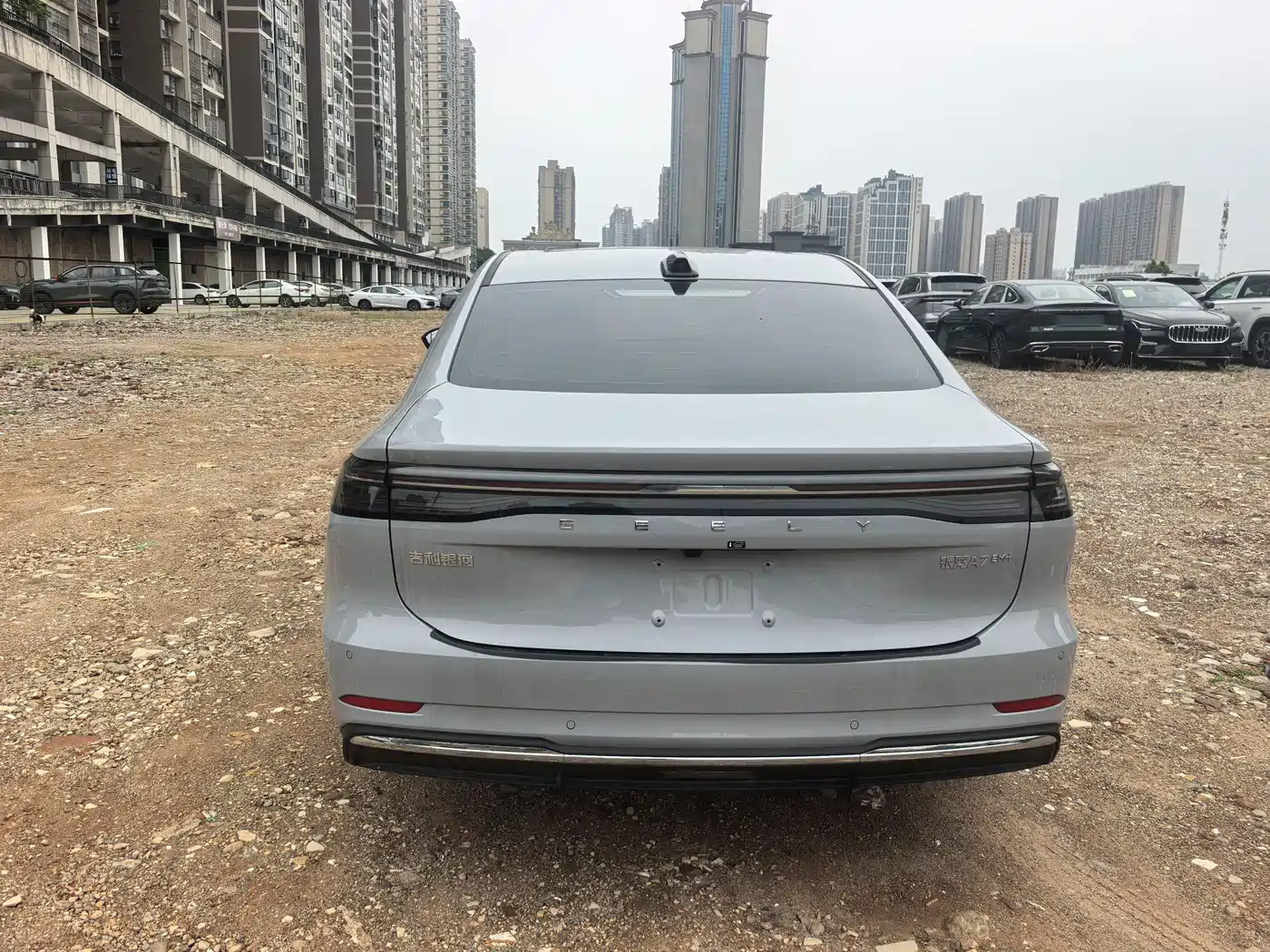 Geely Galaxy Galaxy A7 2025 EM-i 70km Explorer Edition фото 4