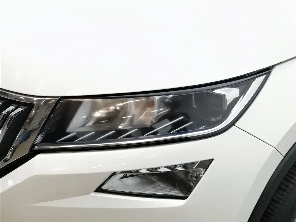 Škoda Kodiaq 2019 Facelift TSI330 5-seat 2WD Comfort China VI фото 7