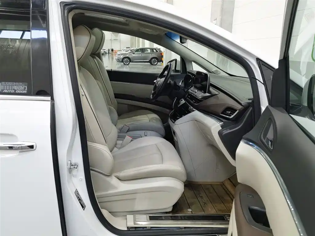 Buick GL8 2020 Model Land Business Class 652T Luxury фото 23