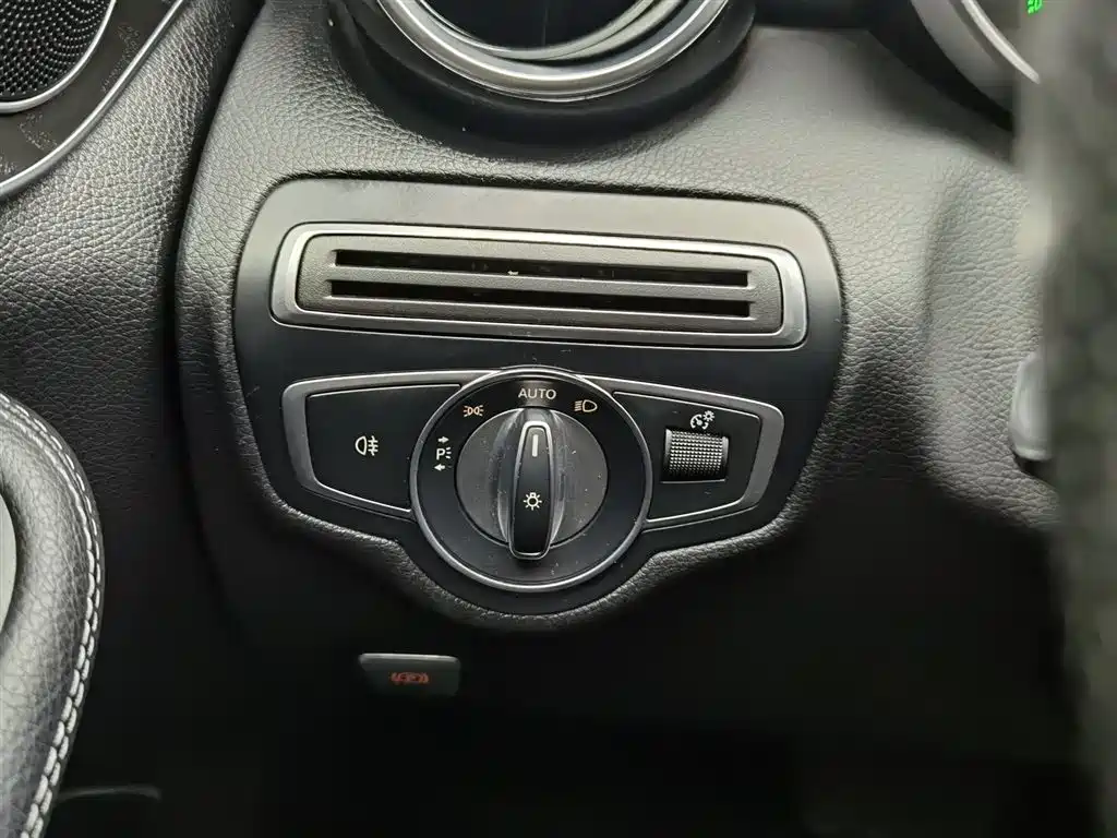 Mercedes-Benz C-Class 2017 Facelift C 200 L Sport Edition фото 21