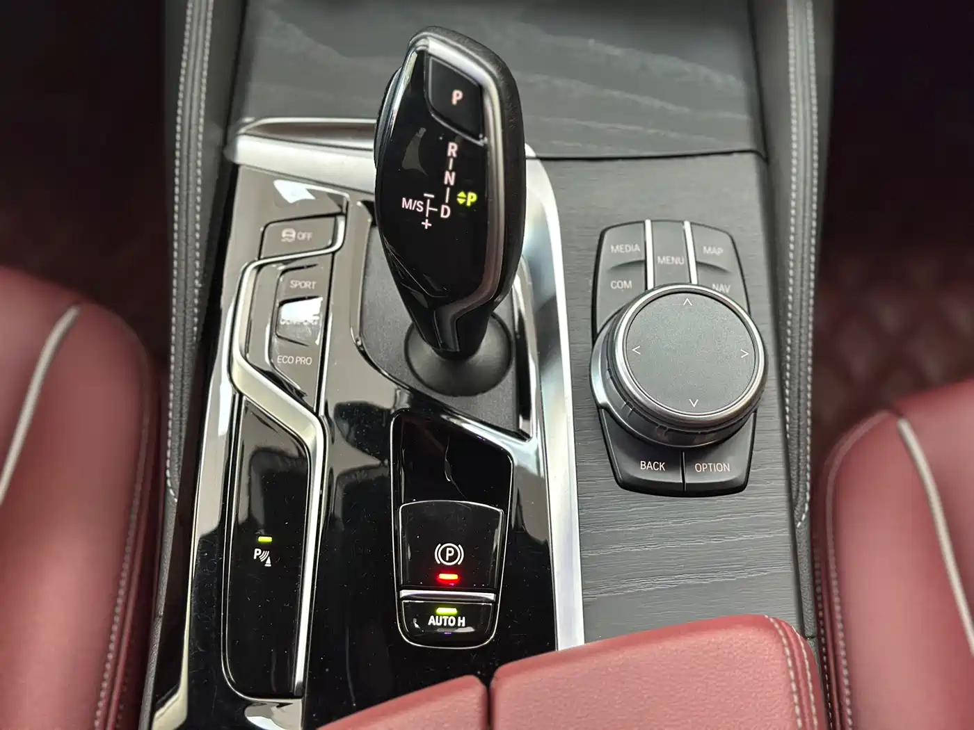 BMW 5 Series 2021 530Li Leading M Sport Package фото 12