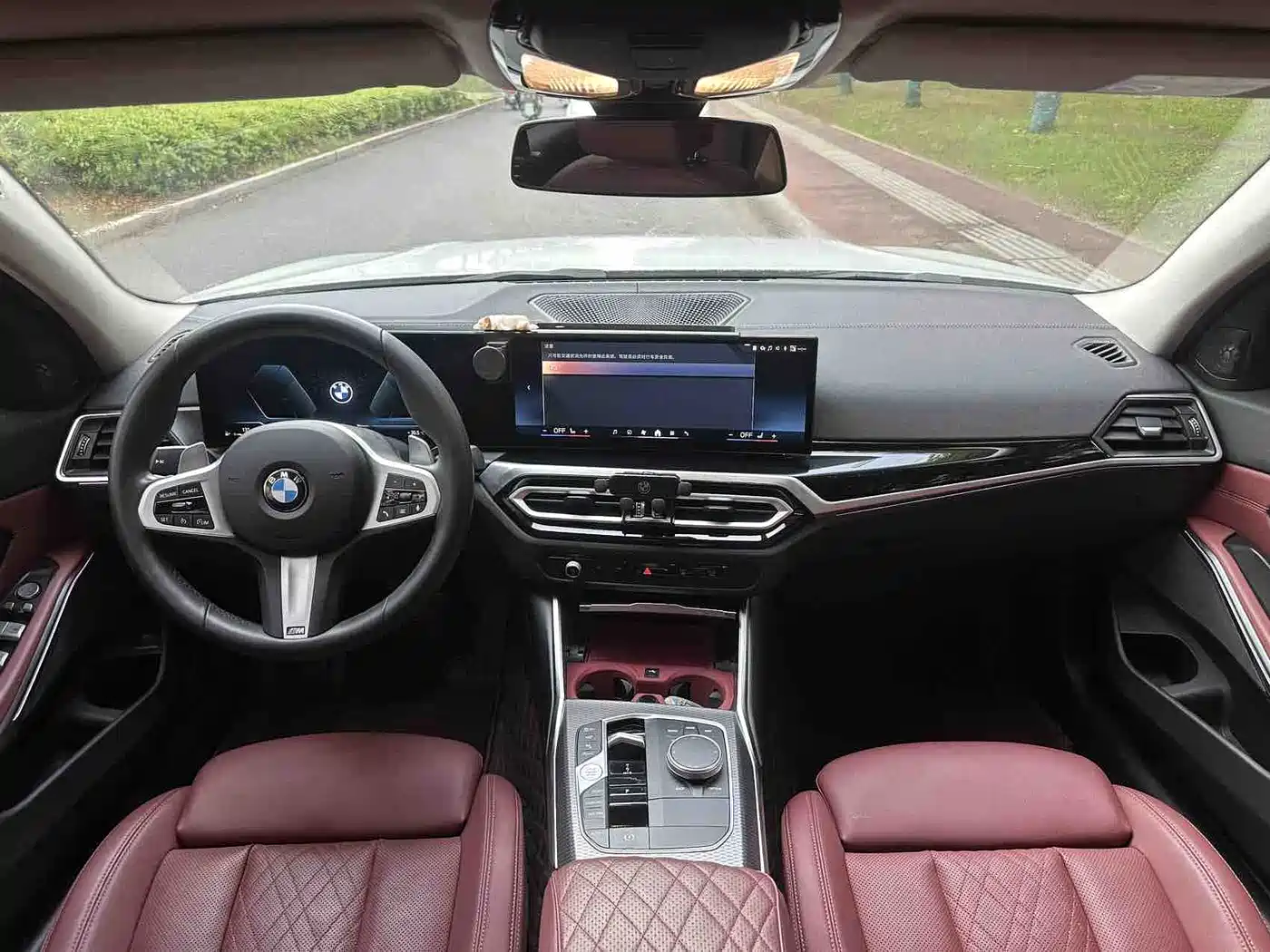 BMW 3 Series 2024 325Li M Sport Shadowline Package фото 6