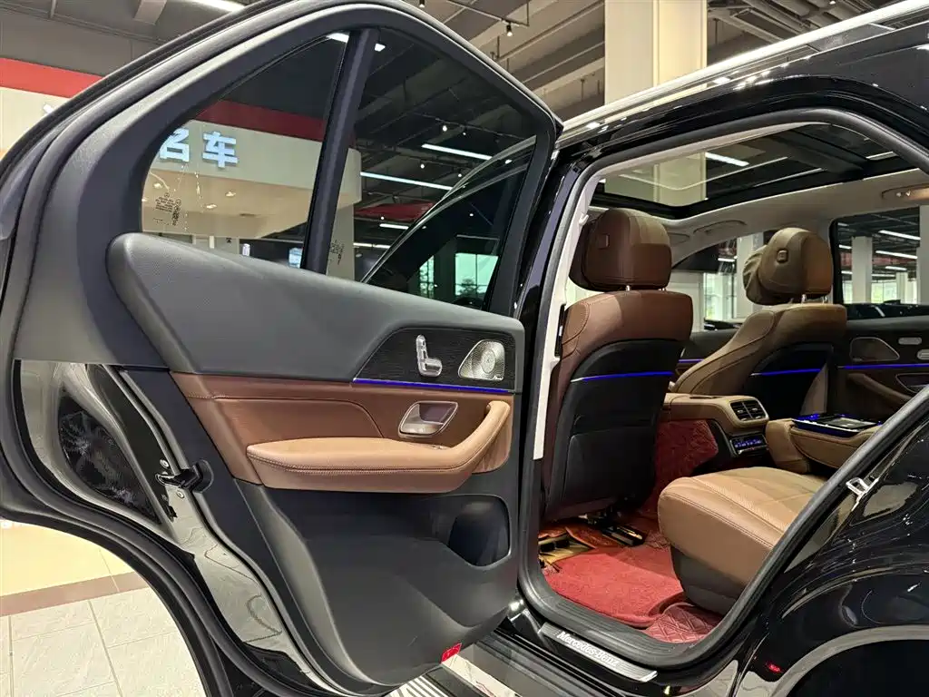 Mercedes-Benz GLE 2025 GLE 450 4MATIC Luxury фото 15